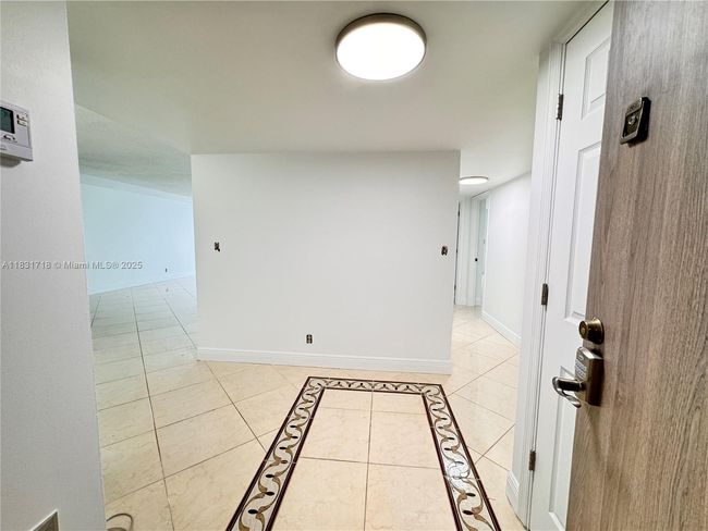 APT-2807 - 1370 S Ocean Blvd, Condo with 2 bedrooms, 2 bathrooms and null parking in Pompano Beach FL | Image 6