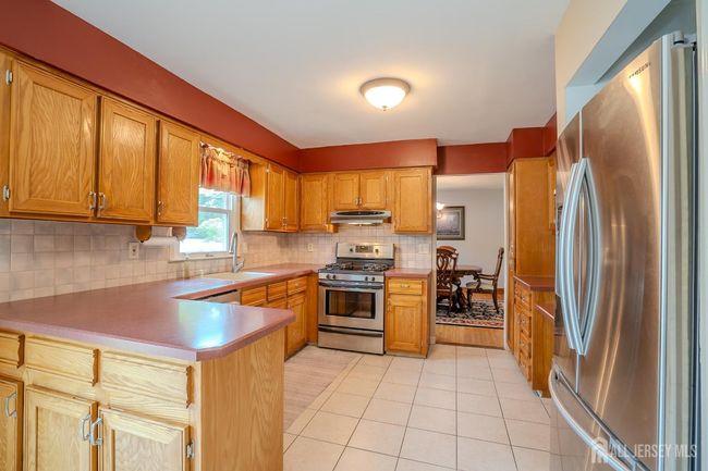 5 Wetherhill Way, House other with 4 bedrooms, 3 bathrooms and null parking in Dayton NJ | Image 32
