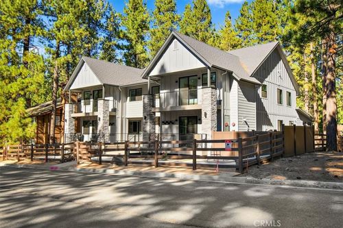 679 Summit Blvd, Big Bear Lake, CA, 92315-2309 | Card Image