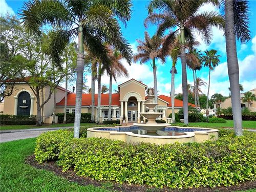 apt-104-1590 42nd Cir, Vero Beach, FL, 32967-8128 | Card Image