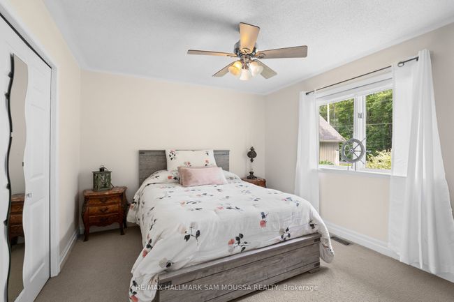 4350 Armitage Ave, House other with 3 bedrooms, 2 bathrooms and 6 parking in Dunrobin ON | Image 23