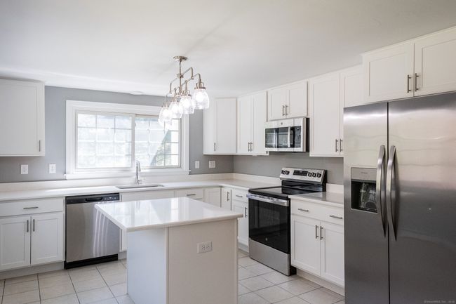 1250 Ellington Rd, House other with 3 bedrooms, 2 bathrooms and 11 parking in South Windsor CT | Image 15
