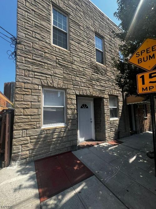 1-516 Monastery Pl, Union City, NJ, 07087-3306 | Card Image