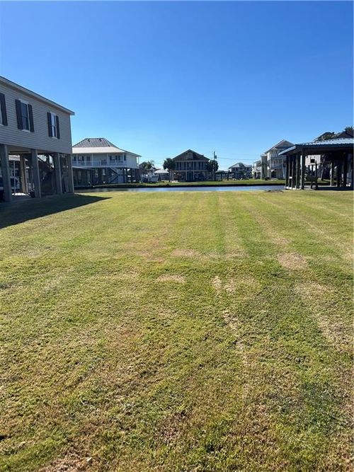 115 Wilkinson Ln, Port Sulphur, LA, 70083-2357 | Card Image