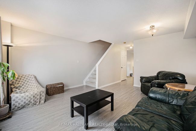 63 Manhattan Cres, House attached with 2 bedrooms, 2 bathrooms and 2 parking in Ottawa ON | Image 4