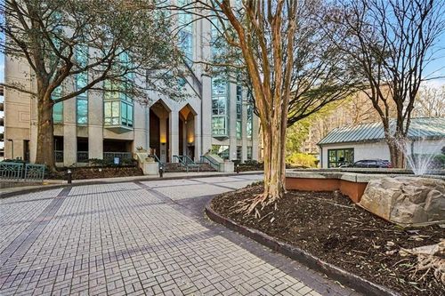 1806-2870 Pharr Court Nw, Atlanta, GA, 30305 | Card Image
