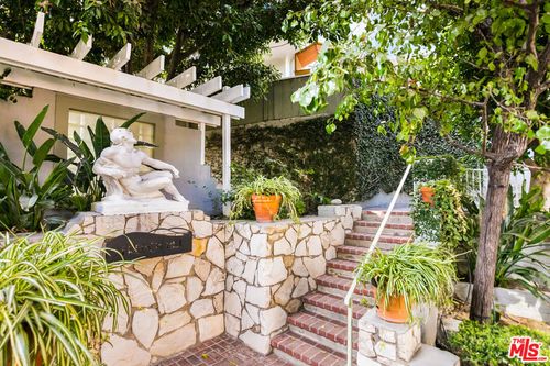 39b-1323 N Olive Dr, West Hollywood, CA, 90069-2705 | Card Image