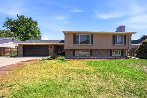 110 Encino Dr, Pueblo, CO, 81005-2910 | Card Image