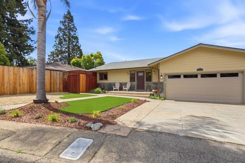 3239 Churnside Ln, Santa Cruz, CA, 95062-2080 | Card Image