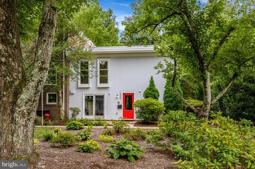 1600 Wainwright Dr, RESTON, VA, 20190-3429 | Card Image
