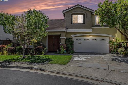 3614 Skypark Pl, Richmond, CA, 94806-6104 | Card Image