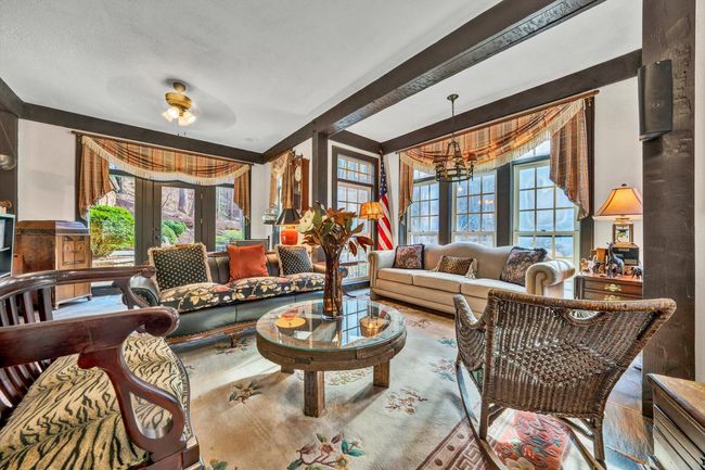 Family Room | Image 33