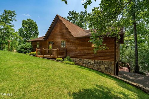 196 Hiddenwood Dr, Mountain City, TN, 37683-2045 | Card Image