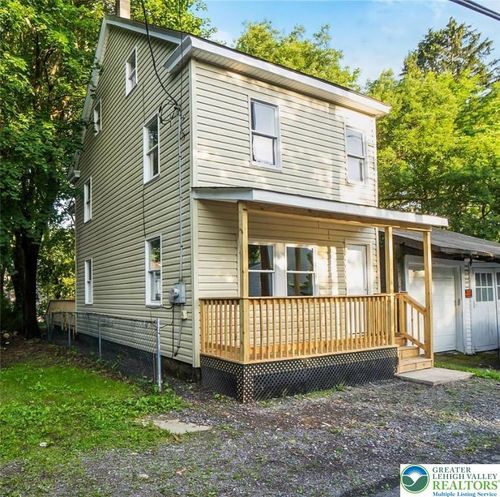 226 Fern St, Jim Thorpe, PA, 18229-2311 | Card Image