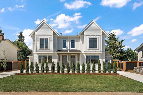 102-1870 Doney Rd, Saanichton, BC, V8M1K6 | Card Image
