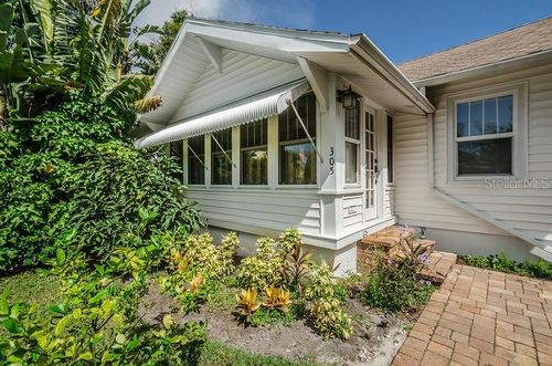 305 15th Ave Street Ne, St Petersburg, FL, 33704 | Card Image