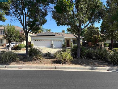 1061 Somersby Way, Brentwood, CA, 94513-6801 | Card Image
