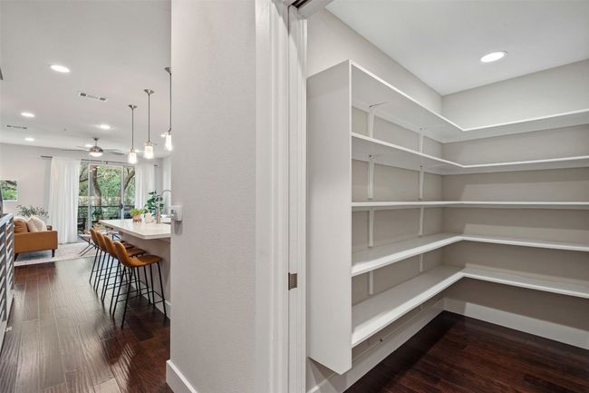Large pantry | Image 10