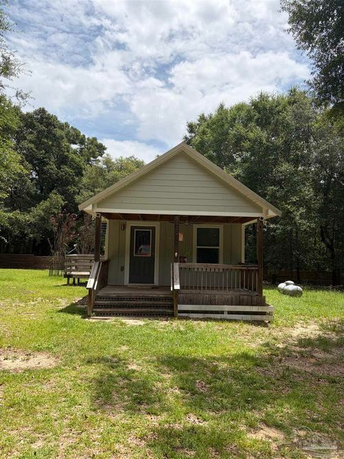 3950 Reinhardt Village Rd, Milton, FL, 32583-7613 | Card Image