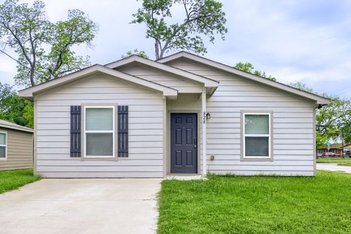 828-824 E Pecan Ave, Waco, TX, 76704-2635 | Card Image