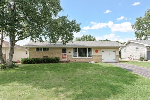 1512 Randolph St, Watertown, WI, 53094-7114 | Card Image