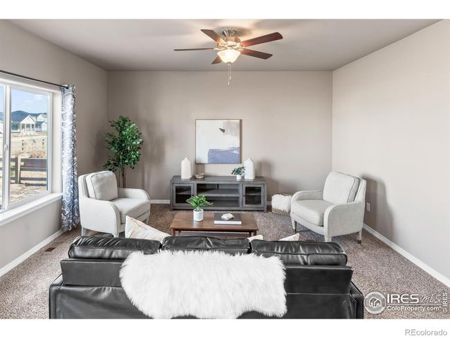 Living Room | Image 7