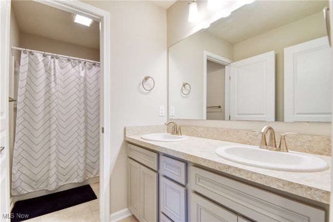 170 Nottingham Way, House other with 4 bedrooms, 3 bathrooms and null parking in Wadsworth OH | Image 36