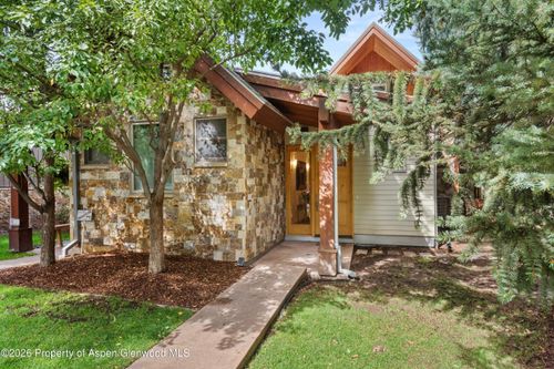 115 Park Ave, Aspen, CO, 81611-2425 | Card Image