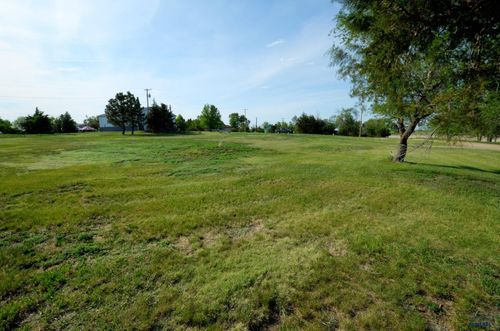 109 S Maple Ave, Vivian, SD, 57576-5018 | Card Image