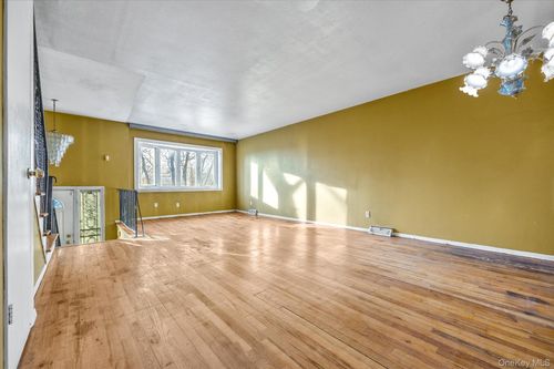 1537 144th Street, New York, NY, 11357 | Card Image