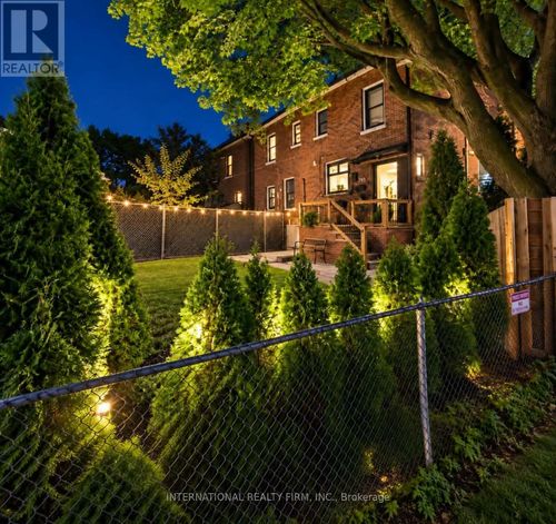 mainlower-793 Dufferin St, Toronto, ON, M6H | Card Image