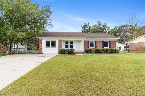 5889 Hunting Ridge Rd, Hope Mills, NC, 28348-1739 | Card Image