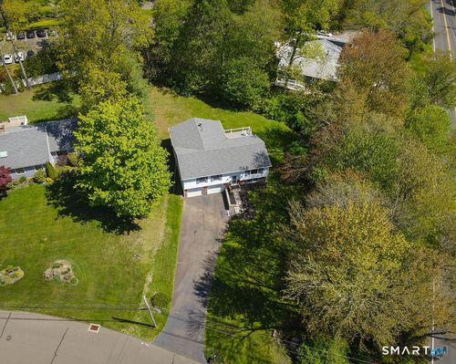 2 Spice Bush Ln, Branford, CT, 06405-4744 | Card Image