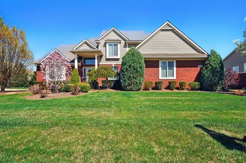 29762 Magnolia Dr, New Hudson, MI, 48165-9496 | Card Image