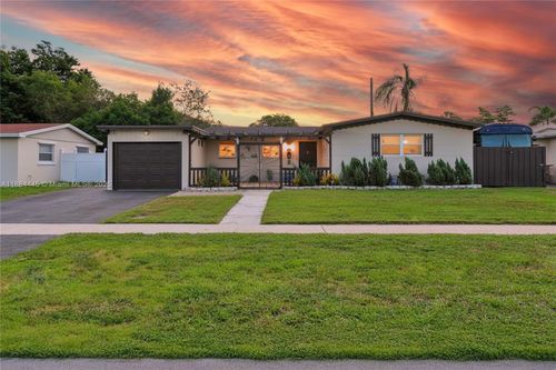 421 Sw 64th Way, Pembroke Pines, FL, 33023-1245 | Card Image