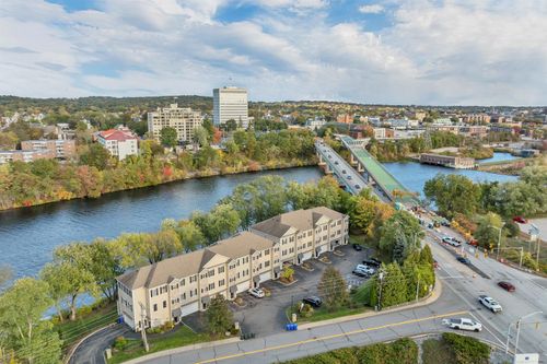 3-17 River Front Dr, Manchester, NH, 03102-3264 | Card Image