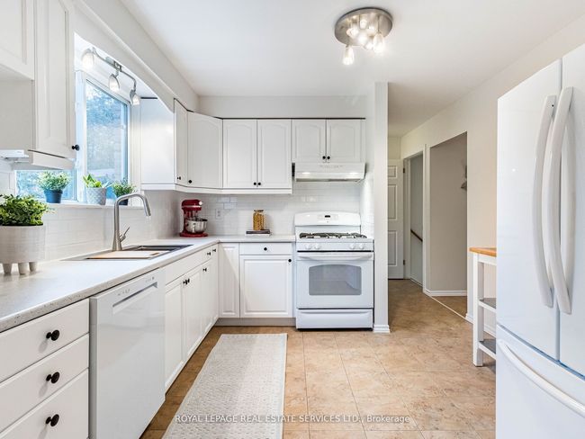47 Trotters Lane, House other with 4 bedrooms, 3 bathrooms and 4 parking in Brampton ON | Image 13
