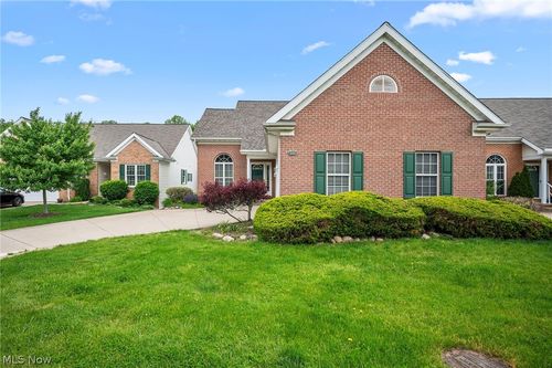 500 Glen Hollow Cir, Aurora, OH, 44202-7320 | Card Image