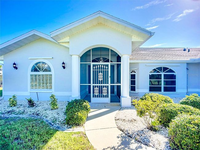 142 Broadmoor Ln, House other with 4 bedrooms, 2 bathrooms and null parking in ROTONDA WEST FL | Image 4