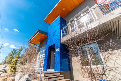 636 Nw Portland Ave, Bend, OR, 97703-1727 | Card Image