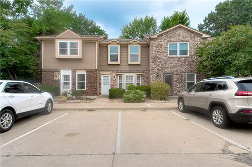 b-727 Sw Liggett Rd, Blue Springs, MO, 64015-6257 | Card Image