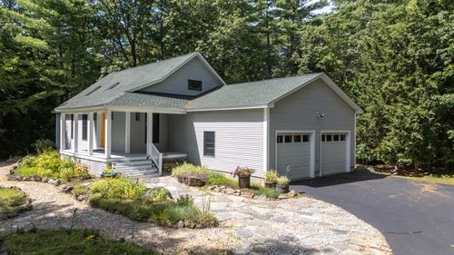 19 Hoit Rd, Epsom, NH, 03234-4948 | Card Image