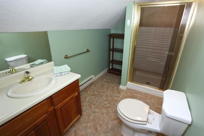 B - 33B Suntec Loop, Condo with 4 bedrooms, 4 bathrooms and null parking in West Dover VT | Image 19