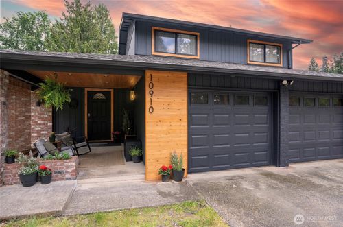 10910 150th Street Ct E, Puyallup, WA, 98374-3757 | Card Image