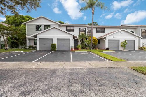 230 Nw 106th Ter, Pembroke Pines, FL, 33026-5936 | Card Image