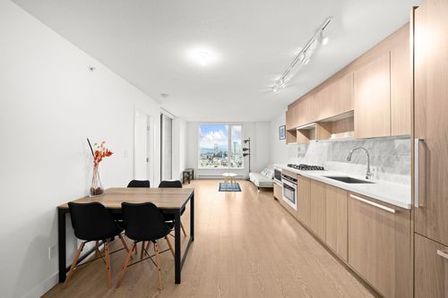 3209-13696 100 Ave, Surrey, BC, V3T0L5 | Card Image