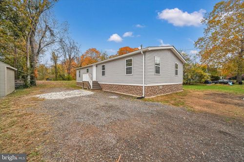 1111 Riverside Dr, POTTSTOWN, PA, 19465-7064 | Card Image