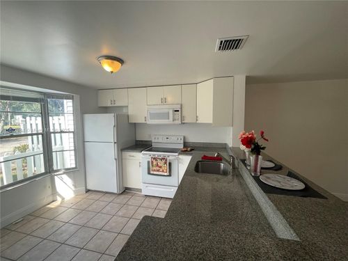 23 Sw 3rd St, Pompano Beach, FL, 33060-7925 | Card Image