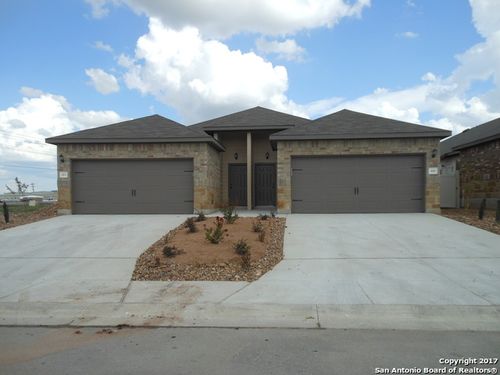 113 Joanne Cv, New Braunfels, TX, 78130-5071 | Card Image