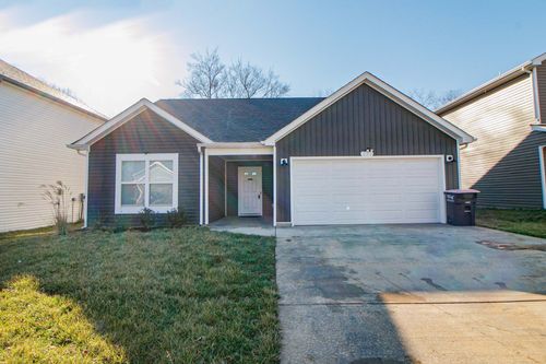 220 King Rd, Clarksville, TN, 37042-5738 | Card Image